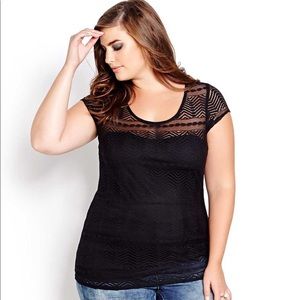 Size 0X MXM Short Sleeve Black Lace Top
